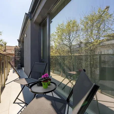 アパート One Br Free Parking Center