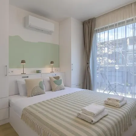 アパート One Br Free Parking Center ヴァルナ