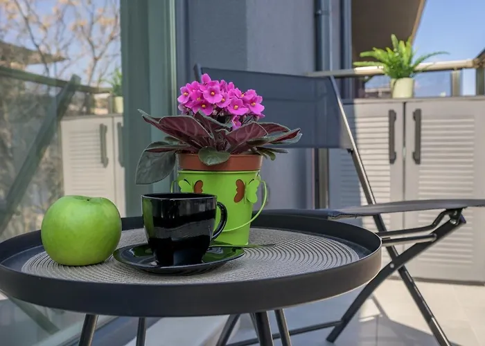 One Br Free Parking Center Apartment Varna